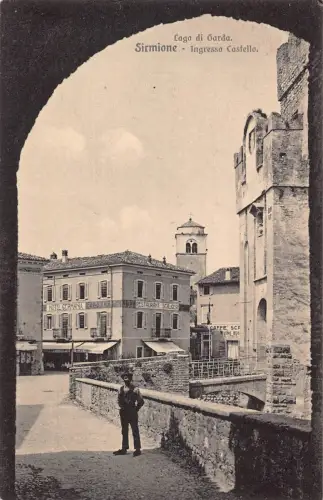 B001 Italien Sirmione Ingresso Castello Lago di Garda Restaurant Hotel Postkarte