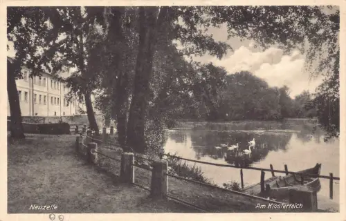 L088 Deutschland Neuzelle Am Klosterteich Schwanensee Vintage Postkarte