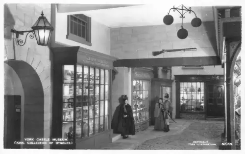 England York Castle Museum William Whincup Spirituosen- und Weinhändlerpostkarte