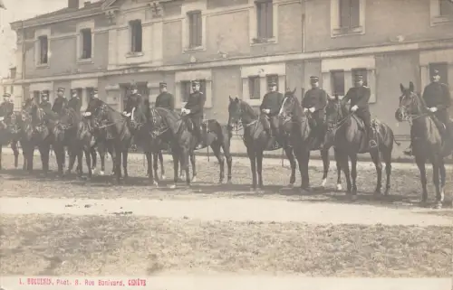 A133 Schweiz 1907 Genfer Kavallerie Garnison Soldaten in Reihe Vintage Postkarte