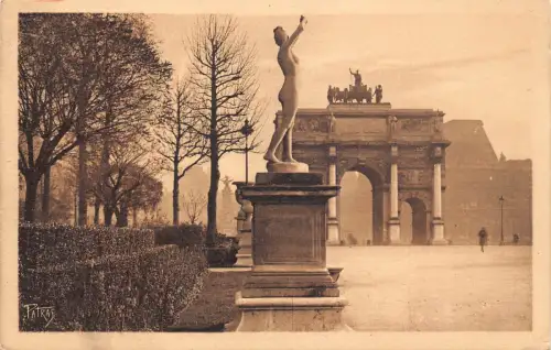 C100 Frankreich Paris Place du Carrousel Statue Vintage Postkarte