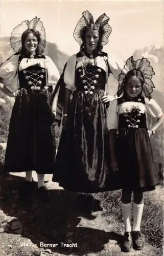 A846 Schweiz Berner Tracht Tracht Mädchen RPPC Postkarte