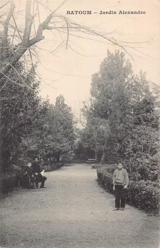 A939 Georgia Batoum Jardin Alexandre Garden Boys Vintage Postkarte