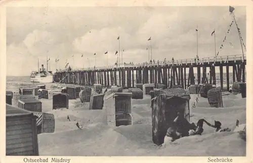 L090 Deutschland 1936 Osteebad Misdroy Seebrücke Brücke Strand Vintage Postkarte