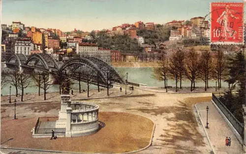 L132 Frankreich 1922 Lyon Place de la Tete d'Or Denkmal Enfants Vintage Postkarte