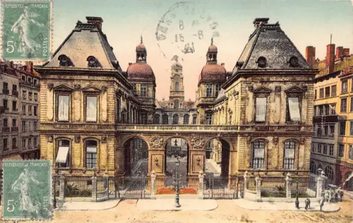 L132 Frankreich 1921 Lyon l'Hotel de Ville Place de la Comedie Vintage Postkarte
