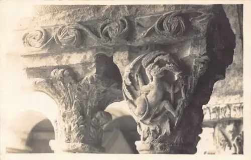 C093 Frankreich Montmajour Abtei Kreuzgang Säulen Teufel Schnitzerei Vintage Postkarte