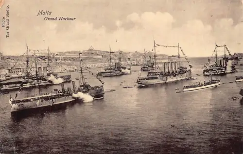 Malta Valletta Grand Harbour Dampfschiffe Flaggen Vintage Postkarte
