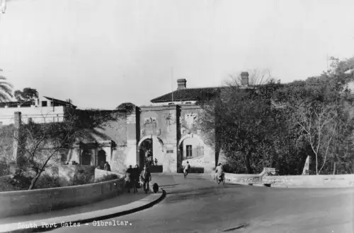 A642 Gibraltar South Port Gates RPPC Vintage Postkarte