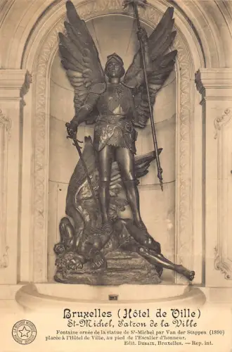 A646 Belgien Bruxelles Brüssel Hotel de Ville St Michel Statue Postkarte