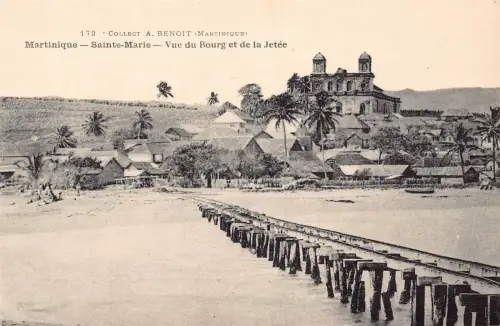 B157 Martinique Sainte Marie Vue du Bourg et Jetee Eisenbahn Strand Postkarte