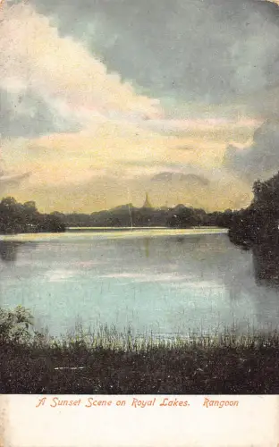 A664 Myanmar Burma Sonnenuntergangsszene auf Royal Lakes Rangun Vintage Postkarte