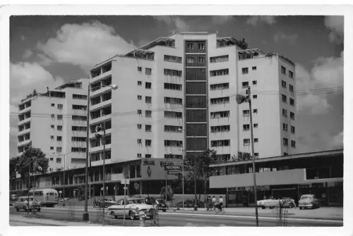 L476 Venezuela Caracas Edificio Galipan Autos Bus RPPC Postkarte