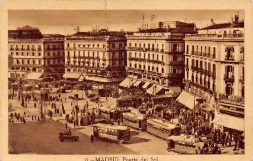 A745 Spanien Madrid Puerta del Sol Bus Straßenbahn Restaurants Vintage Postkarte
