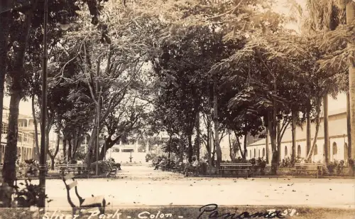 L334 Panama Silver Park Colon Bänke Bäume Vintage Postkarte