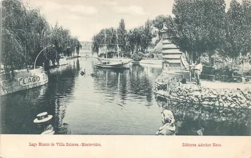 L332 Uruguay Montevideo Lago Blanco de Villa Dolores See Boot Vintage Postkarte