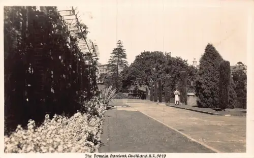 A900 New Zealand Domain Gardens Auckland RPPC Vintage Postkarte
