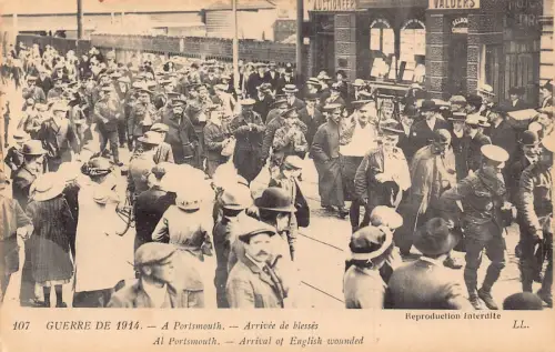 B055 England in Portsmouth Ankunft englischer Verwundeter 1. Weltkrieg alte Postkarte