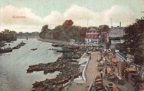 B065 England Richmond Harbour Vintage Postkarte