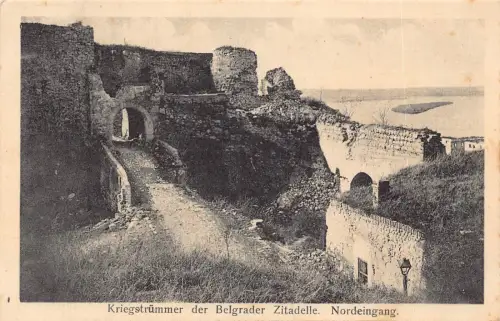 B058 Serbien Belgrad Zitadelle Ruine nach Krieg Vintage Postkarte