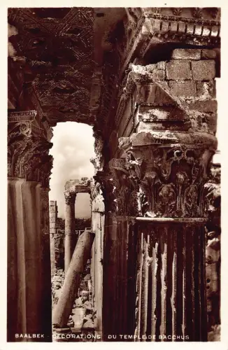 B166 Libanon Baalbek Dekorationen Temple de Bacchus RPPC Postkarte