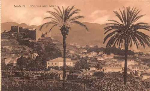 A001 Portugal Madeira Festung und Stadt Vintage Postkarte
