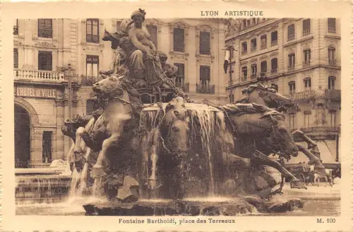 A817 Frankreich Lyon Fontaine Bartholdi Place des Terreaux Brunnen Vintage Postkarte