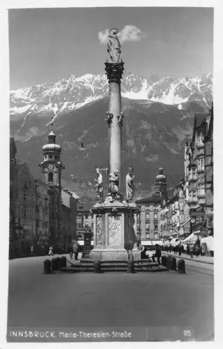 L049 Österreich Innsbruck Maria Theresia Straße Säule Statue RPPC Vintage Postkarte