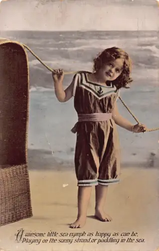 A907 Fotomontage 1913 Mädchen in Matrosenkostüm Strand Meer Vintage Postkarte