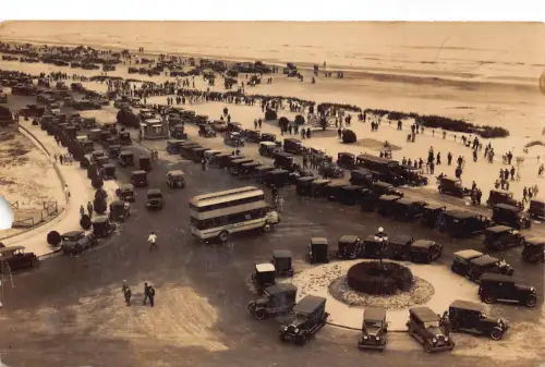 A813 Uruguay Montevideo Beach Parkplatz Bus Autos RPPC Vintage Postkarte
