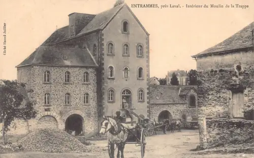 Frankreich Entrammes Pres Laval Interior Moulin de Trappe Pferdewagen Postkarte