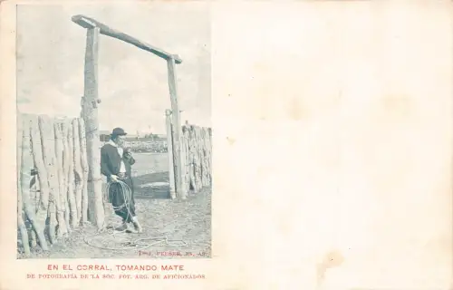 Argentinien Land En el Corral Tomando Mate indianische ethnische Postkarte B837