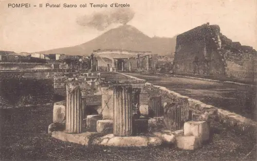 A013 Italien Pompei Il Puteal Sacro col Tempio d'Ercole Tempel Vintage Postkarte