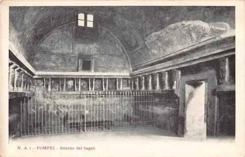 A013 Italien Pompeji Interno dei Bagni Innenraum Bad Ruine Vintage Postkarte