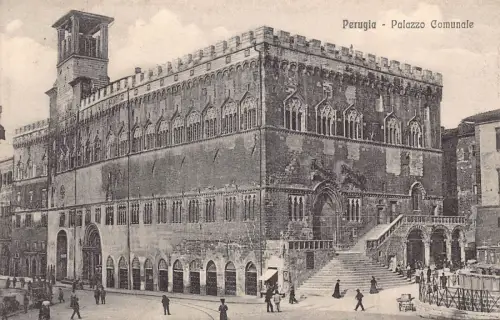 A014 Italien Perugia Palazzo Comunale Palace Vintage Postkarte