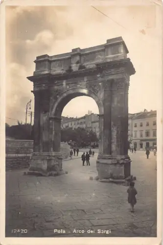 B665 Kroatien Pola Pula Arco dei Sargi Bogen RPPC Postkarte