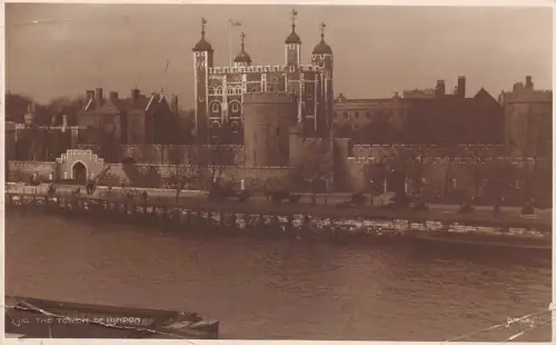 L245 England The Tower of London Vintage Postkarte
