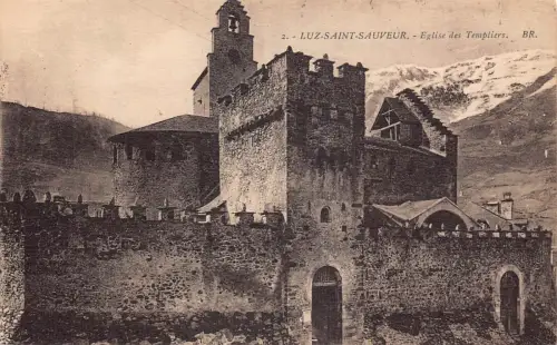 L096 Frankreich Luz Saint Sauveur Eglise des Templiers Schloss Vintage Postkarte