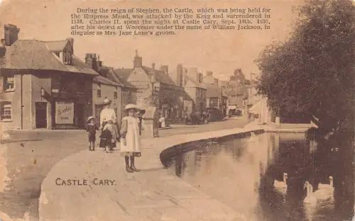 A775 England Girl Swans Brake's Shop Castle Cary Vintage Postkarte