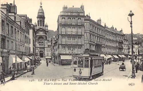 A913 Frankreich Havre Thier Straße und Kirche Straßenbahn Frabrique Schokolade Postkarte
