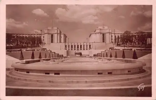 L096 Frankreich Paris Le Palais de Chaillot vu des Jardins Palace Vintage Postkarte