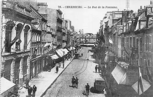 A913 Frankreich Cherbourg Rue de la Fontaine Geschäfte Vintage Postkarte