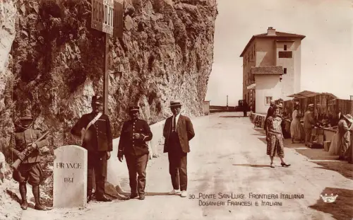 B668 Italien Ponte San Luigi Grenze zu Frankreich Polizisten Soldat RPPC Postkarte