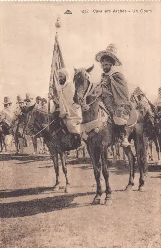 B063 Algerien Cavaliers Arabes Un Goum Cavalry Natives Ethno Vintage Postkarte