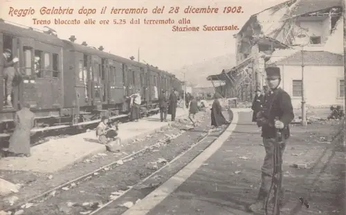 A016 Italien Regio Kalabrien Sperrzug Erdbebenkatastrophe 1908 Postkarte