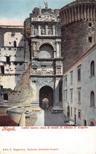 C085 Italien Napoli Castel nuovo Arco di trionfo di Alfonso d'Aragona Postkarte