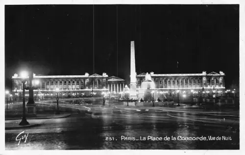 A827 Frankreich Paris Place de la Concorde Nachtansicht Vintage Postkarte