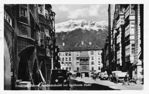 L098 Österreich 1938 Innsbruck Herzog Friedrichstraße Auto Fahrrad Oldtimer Postkarte