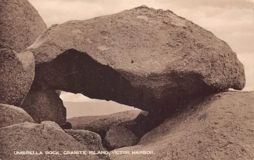 A802 Australien Victor Harbour Umbrella Rock Granite Island Vintage Postkarte