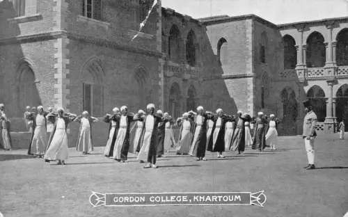 A926 Sudan Khartum Gordon College Ureinwohner Männer tanzen ethnisch Vintage Postkarte